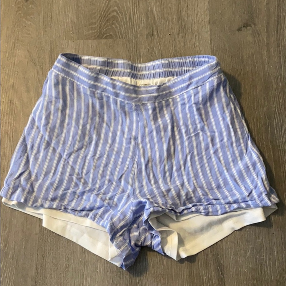blue and white mid rise shorts